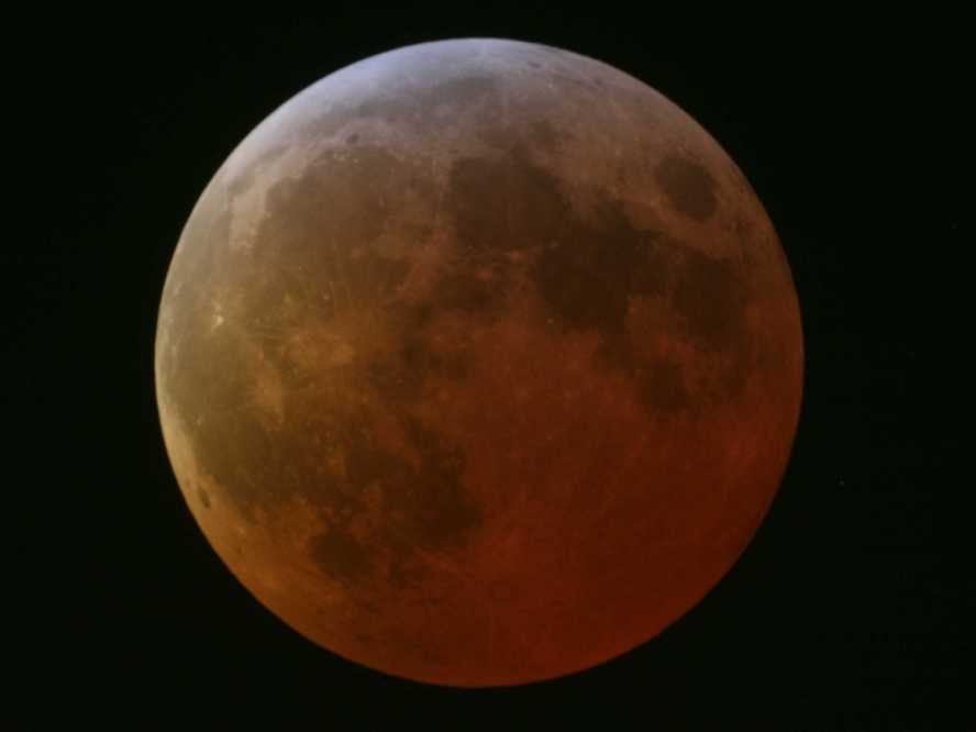 Eclipse de Lune 04/03/2007 0h29 4,5s TITAN + Barlow-Clav (x1,92) + Canon EOS350D