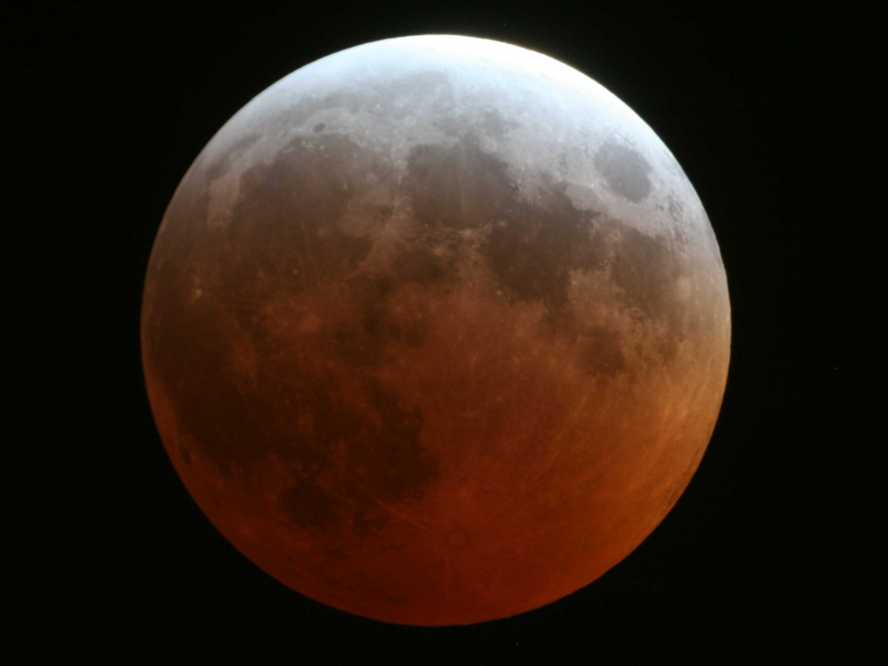 Eclipse de Lune 03/03/2007 23h44 4s TITAN + Barlow-Clav (x1,92) + Canon EOS350D